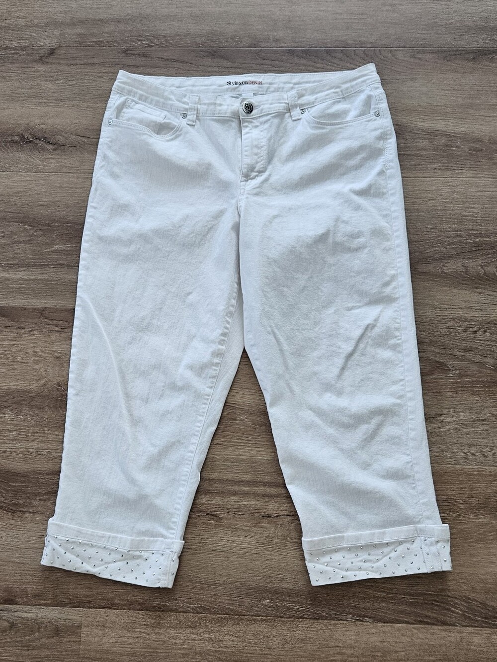 Style & Co White Studded Hem Curvy Capri Jeans Size 16